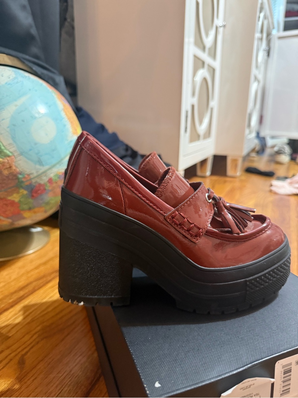 Women's Converse Tassel Platform Loafers in Burgundy - Picture 3 of 6